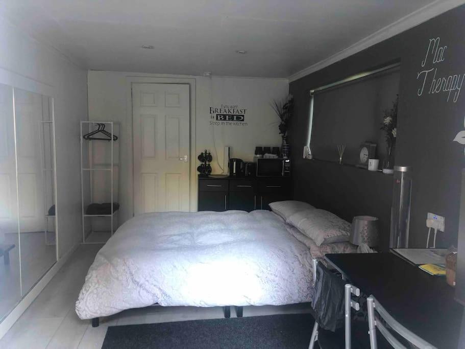 Belfast Private Room, En-Suite & Own Access 外观 照片